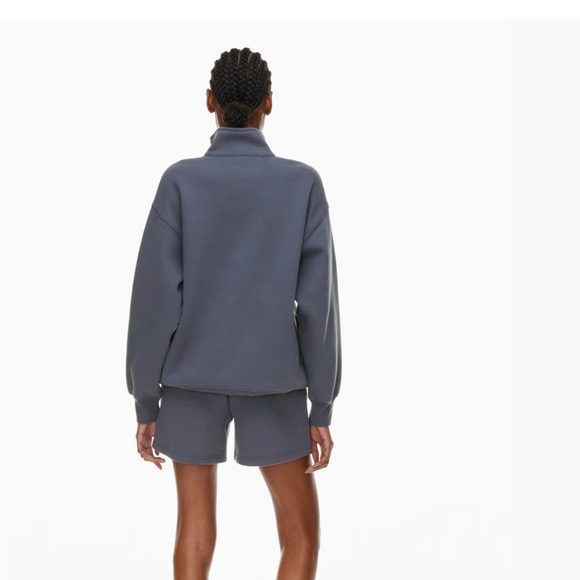 Aritzia Cozy Fleece New Boyfriend Lo Mid-Thigh Short
Relaxed-fit sweatshorts - Picture 4 of 8